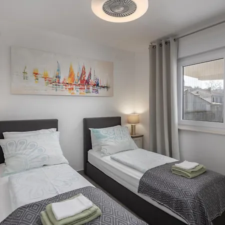 Sweet - Happy * Pula